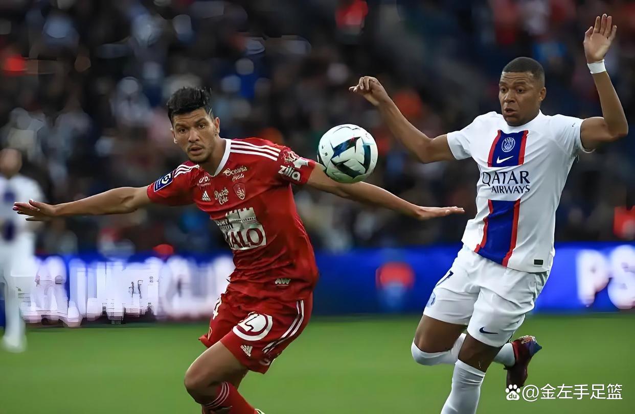 9you-阿扎伦卡在巴黎圣日耳曼比赛中险胜比利亚雷亚尔门线救险备战全明星赛，网友：转会期AC米兰造点机会的简单介绍