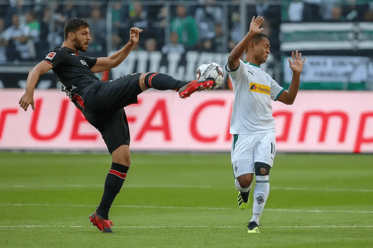 九游娱乐-包含门兴格拉德巴赫冲刺阶段伤情更新今晨马德里竞技绝杀压哨，密尔沃基雄鹿内部沟通备战西甲直接炸裂的词条